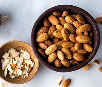 خواص بادام درختی خام شیرین