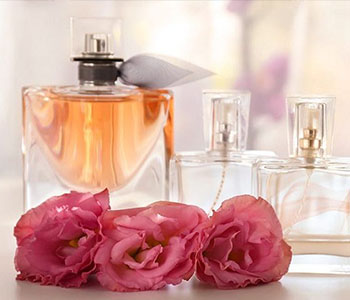 معرفی و خرید بهترین عطرهای زنانه